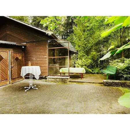 別荘 Forest House In The Valley