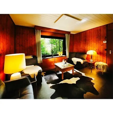 別荘 Forest House In The Valley